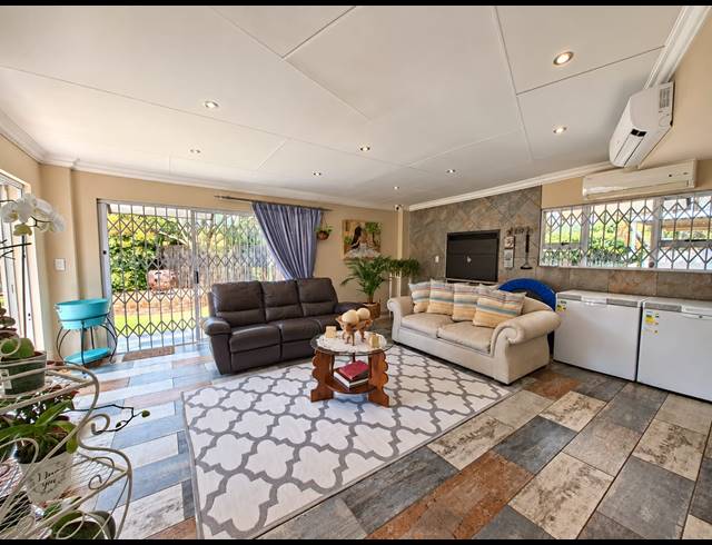 4 BEDROOM HOUSE FOR SALE IN GOLF PARK